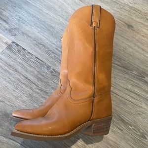 VINTAGE DURANGO WOMENS BOOTS 7.5!